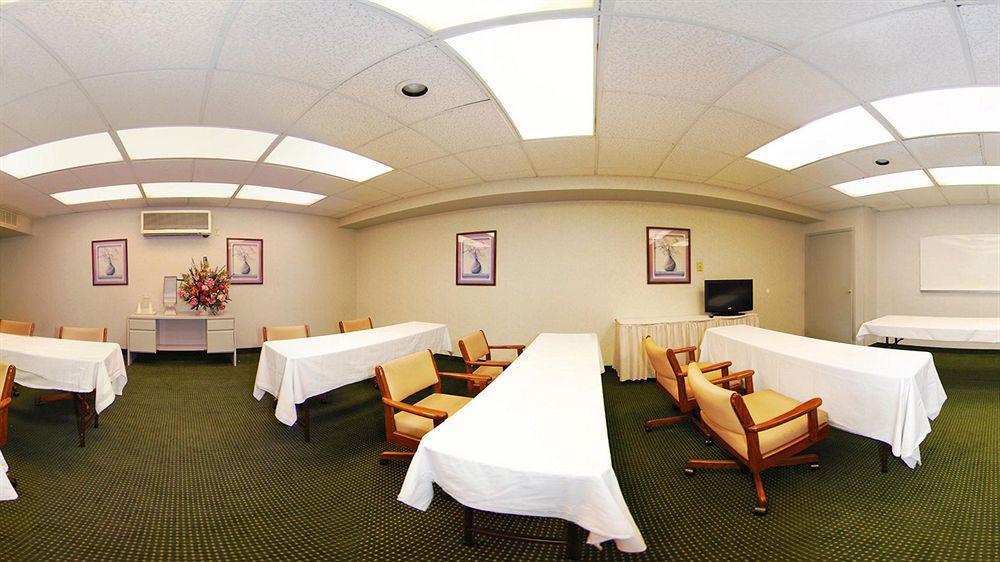 Surestay Plus By Best Western Reading North Екстериор снимка
